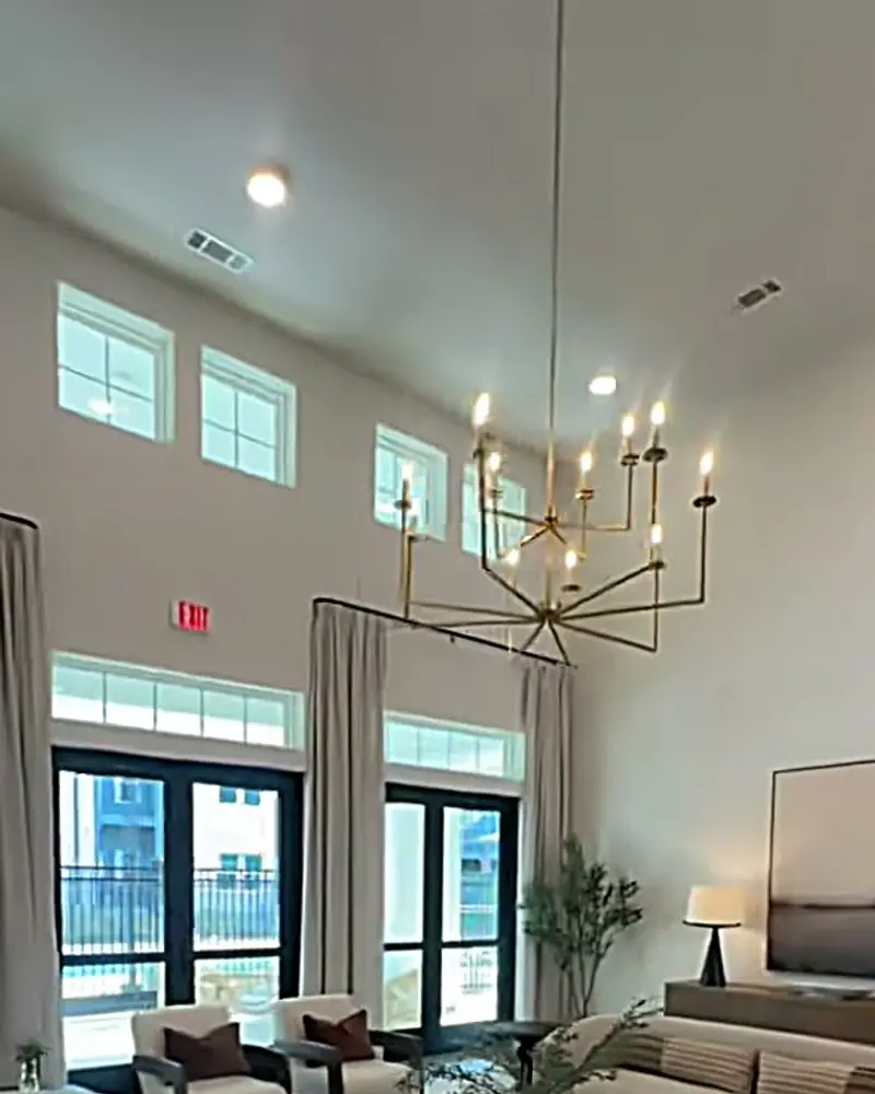 Daffan Flats, another room from the tour